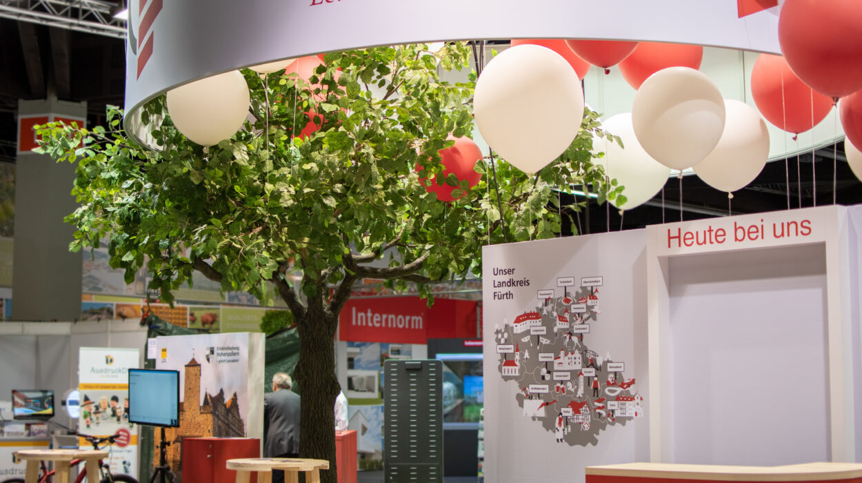 Beitrag April Messestand